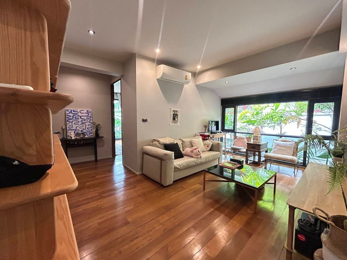 For SaleHouseSukhumvit, Asoke, Thonglor : Detached house, Sukhumvit zone, near BTS. Phra Khanong only 4 minutes