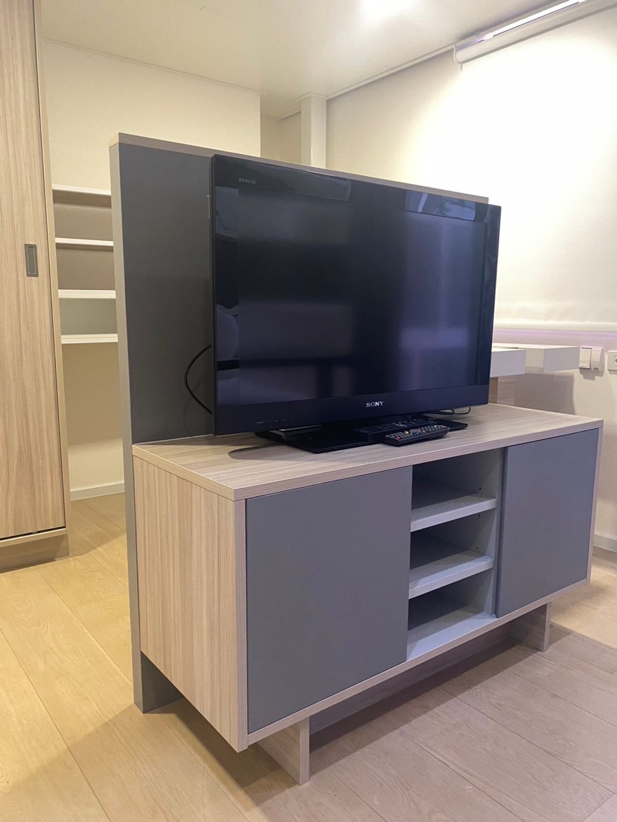 ให้เช่าคอนโดพระราม 9 เพชรบุรีตัดใหม่ RCA : ให้เช่า 📍 Chewathai Residence Asoke 📍 ใกล้ MRT พระราม 9 เฟอร์นิเจอร์ และ เครื่องใช้ไฟฟ้าครบ 