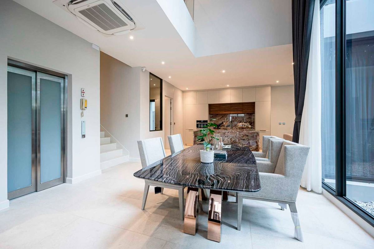 ให้เช่าบ้านพัฒนาการ ศรีนครินทร์ : บ้านเดี่ยวให้เช่า ✨ Bugaan Pattanakarn ✨ 4 ห้องนอน 5 ห้องน้ำ เฟอร์นิเจอร์ และ เครื่องใช้ไฟฟ้าครบ 