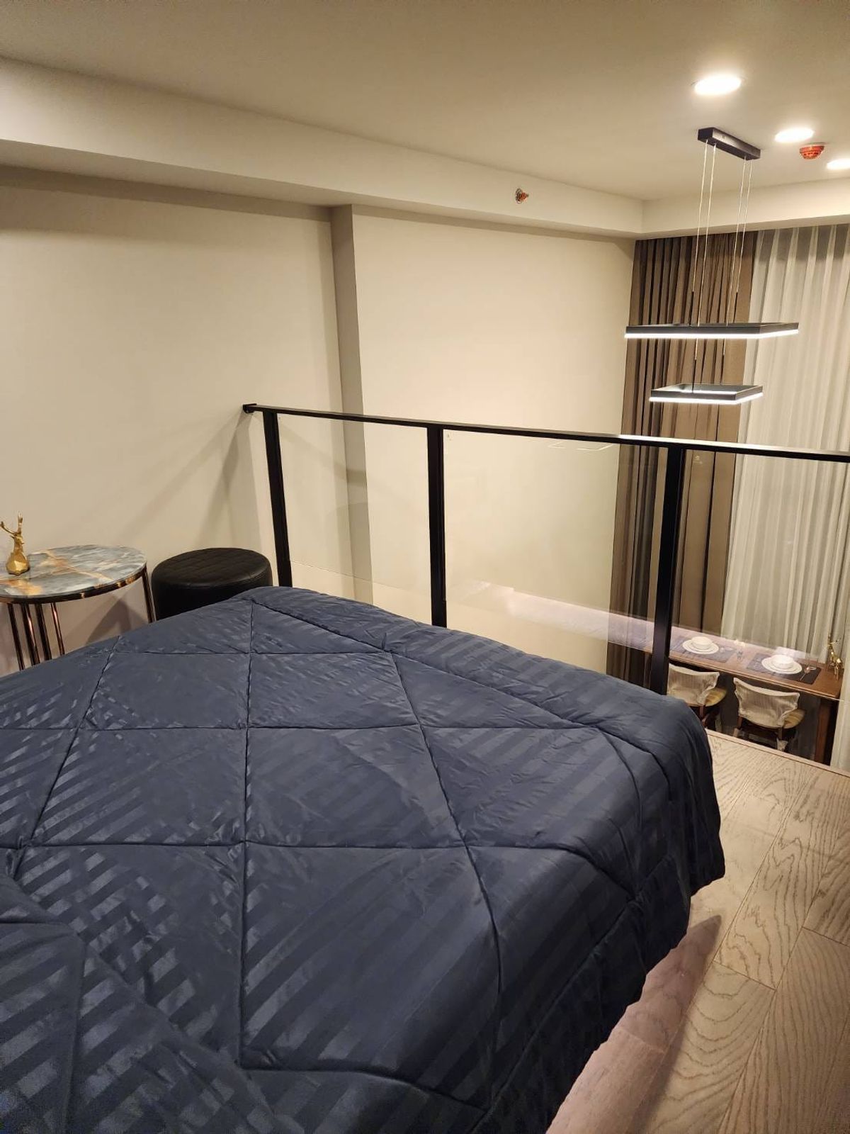 For SaleCondoSiam Paragon ,Chulalongkorn,Samyan : Park Origin Chula Samyan【𝐒𝐄𝐋𝐋 & 𝐑𝐄𝐍𝐓】🔥This room is decorated in a modern luxe style with custom-made built-in furniture.🔥  Contact Line ID: @hacondo