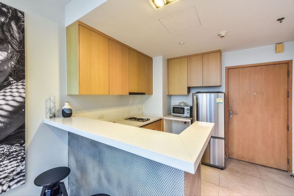 For RentCondoRatchathewi,Phayathai : Villa Rachatewi【𝐑𝐄𝐍𝐓】🔥Luxury design completes your living space, with light to please content creators.🔥  Contact Line ID: @hacondo