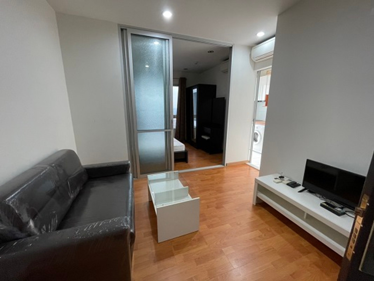 For RentCondoThaphra, Talat Phlu, Wutthakat : The President Condo, 3 rooms will be ready in the beginning of October. The room is beautifully decorated for rent 11000 baht.