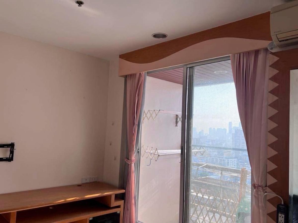 For SaleCondoRatchathewi,Phayathai : Pathumwan Resort【𝐒𝐄𝐋𝐋 & 𝐑𝐄𝐍𝐓】🔥Elegant, warm, minimalist style with full built-ins, all in one place🔥  Contact Line ID: @hacondo