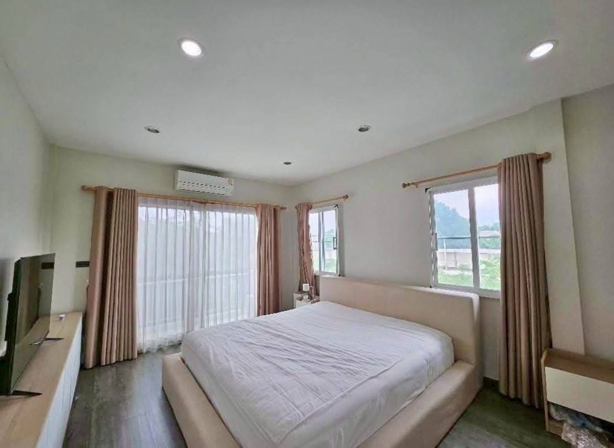 ให้เช่าบ้านพระราม 5 ราชพฤกษ์ บางกรวย : บ้านเดี่ยวให้เช่า ✨ Chaiyapruek Pinklao - Sathorn ✨ 3 ห้องนอน 3 ห้องน้ำ เฟอร์นิเจอร์ และ เครื่องใช้ไฟฟ้าครบ 