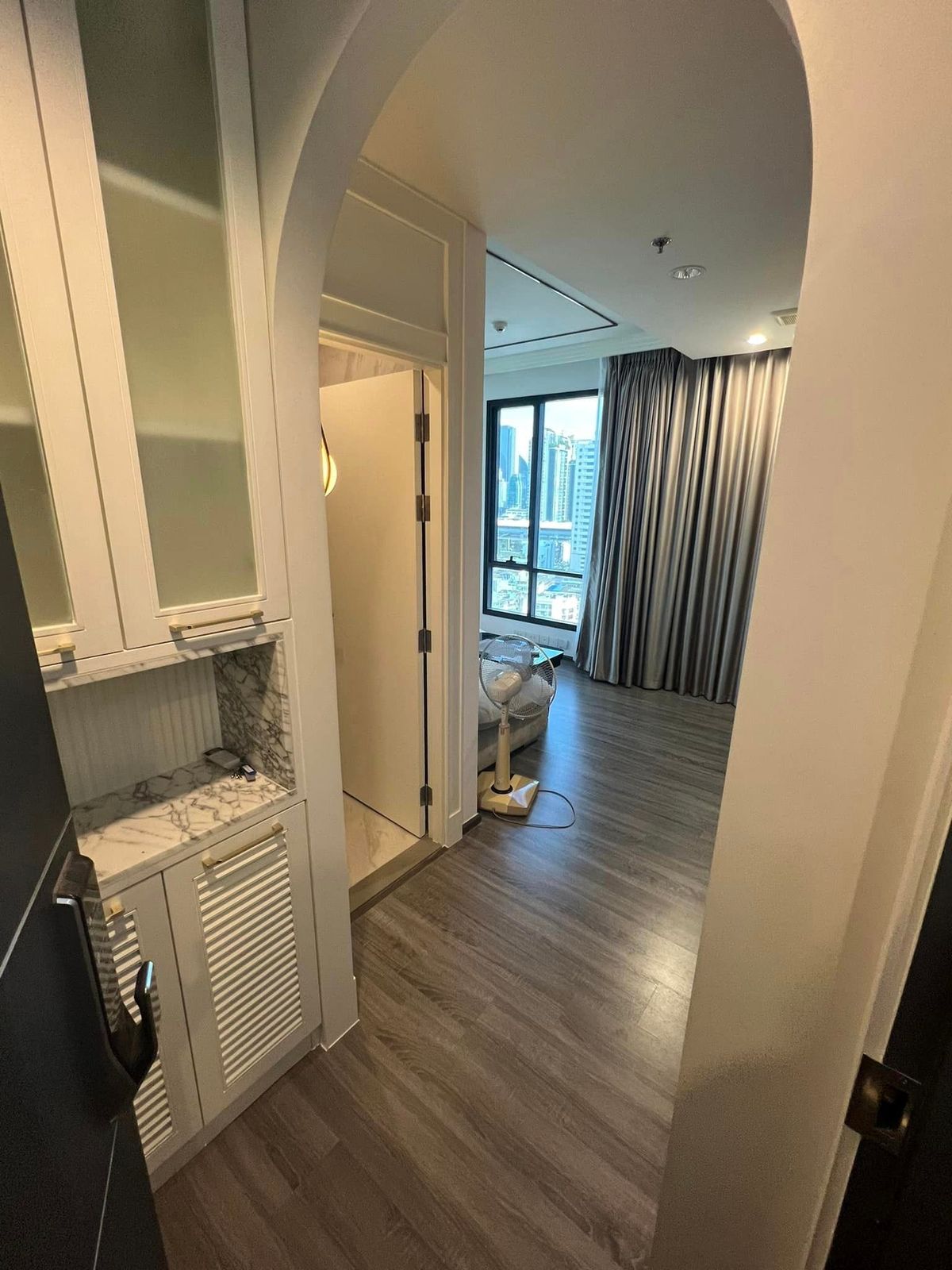 ขายคอนโดราชเทวี พญาไท : Ideo Mobi Rangnam【𝐒𝐄𝐋𝐋 & 𝐑𝐄𝐍𝐓】🔥ห้องสุดหรู สายแกลม ในย่านที่เต็มไปด้วยของอร่อยและไลฟ์สไตล์เมือง🔥  ติดต่อไลน์ไอดี: @hacondo