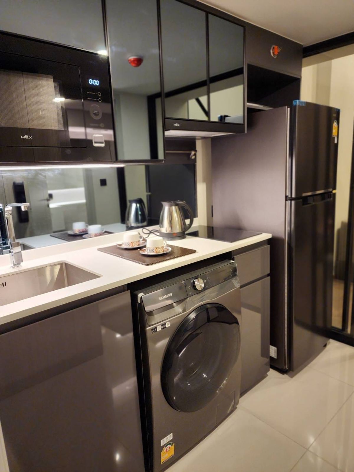 For SaleCondoSiam Paragon ,Chulalongkorn,Samyan : Park Origin Chula Samyan【𝐒𝐄𝐋𝐋 & 𝐑𝐄𝐍𝐓】🔥This room is decorated in a modern luxe style with custom-made built-in furniture.🔥  Contact Line ID: @hacondo