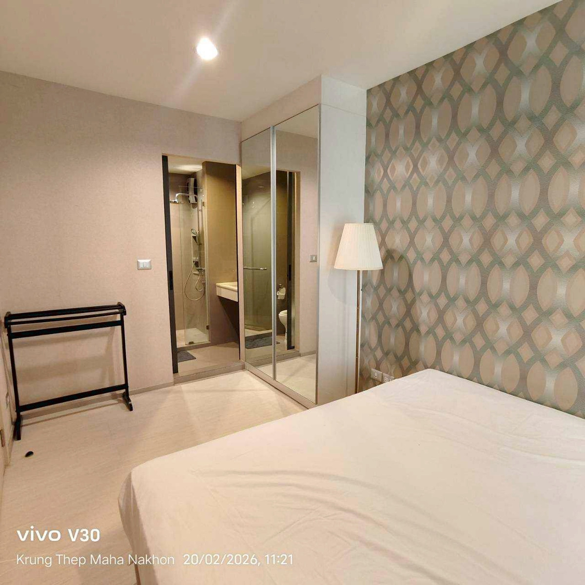 For RentCondoSukhumvit, Asoke, Thonglor : ✨ GT15908 | Condo Rhythm Sukhumvit 42, convenient travel, near BTS, there is a shuttle, beautiful room, fully furnished, ready to move in.