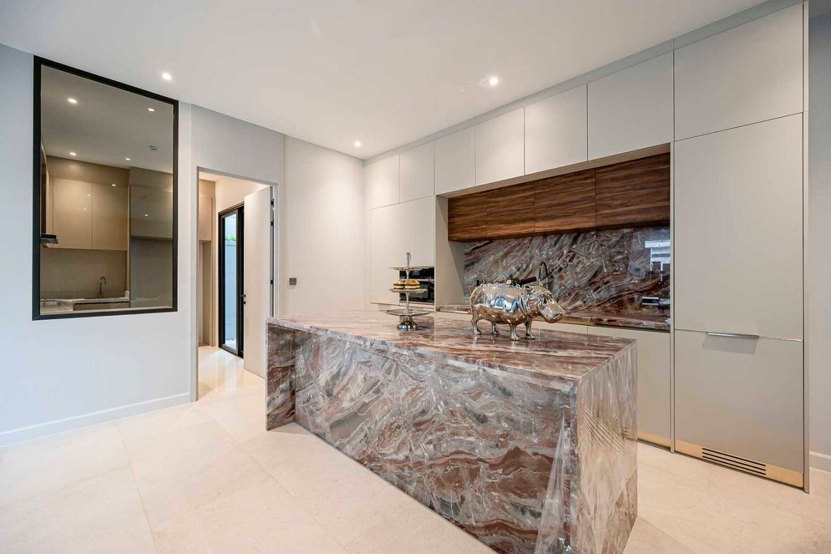 ให้เช่าบ้านพัฒนาการ ศรีนครินทร์ : บ้านเดี่ยวให้เช่า ✨ Bugaan Pattanakarn ✨ 4 ห้องนอน 5 ห้องน้ำ เฟอร์นิเจอร์ และ เครื่องใช้ไฟฟ้าครบ 