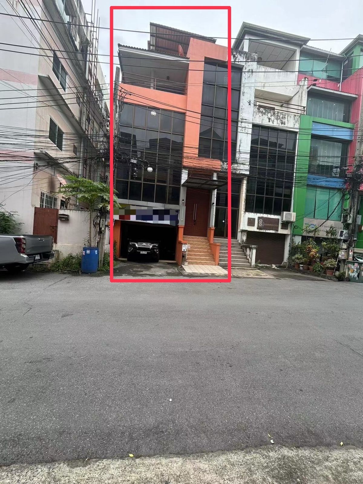 ให้เช่าโฮมออฟฟิศเกษตร นวมินทร์ ลาดปลาเค้า : ใจกลางย่านเลียบด่วนฯ ! ให้เช่าออฟฟิศ 5 ชั้น,ซอยนวลจันทร์​ 31 (10 ม. ถึง ถนนใหญ่) 32 ตร.ว, 4 จอด สภาพดี พร้อมใช้งาน! ด่วนมาก !!