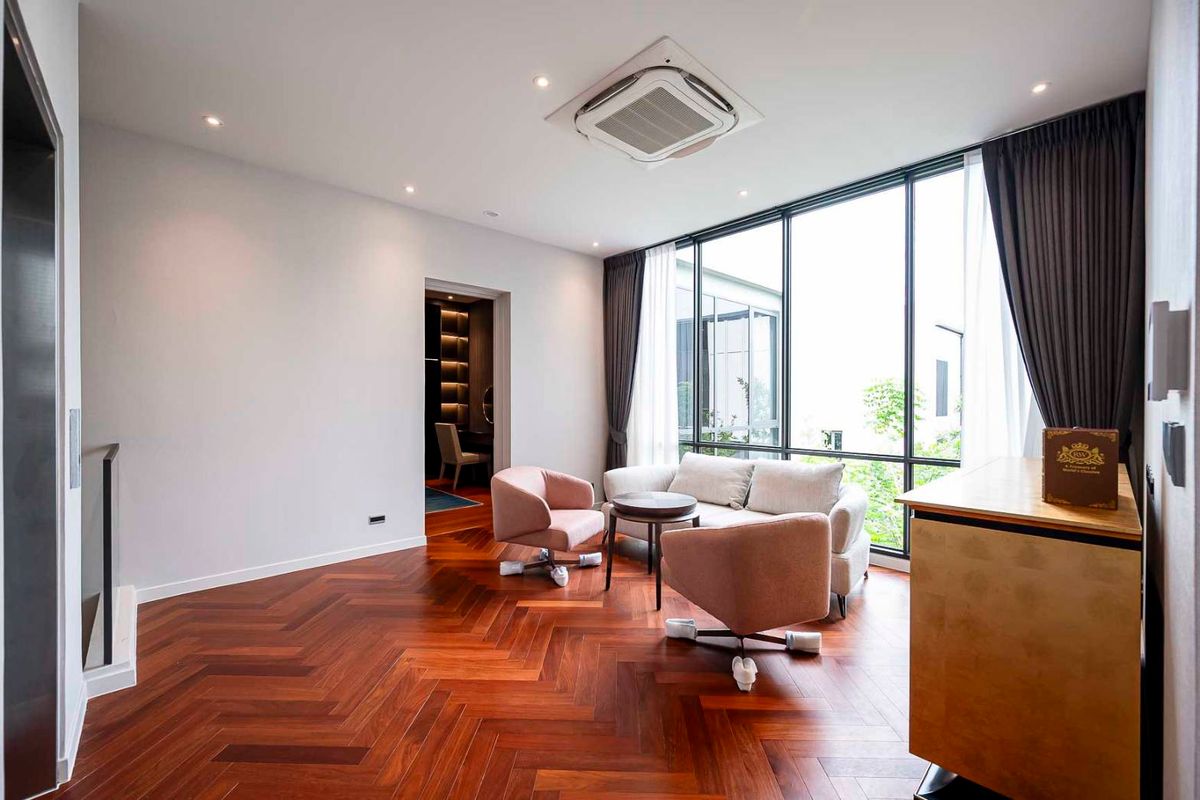 ให้เช่าบ้านพัฒนาการ ศรีนครินทร์ : บ้านเดี่ยวให้เช่า ✨ Bugaan Pattanakarn ✨ 4 ห้องนอน 5 ห้องน้ำ เฟอร์นิเจอร์ และ เครื่องใช้ไฟฟ้าครบ 