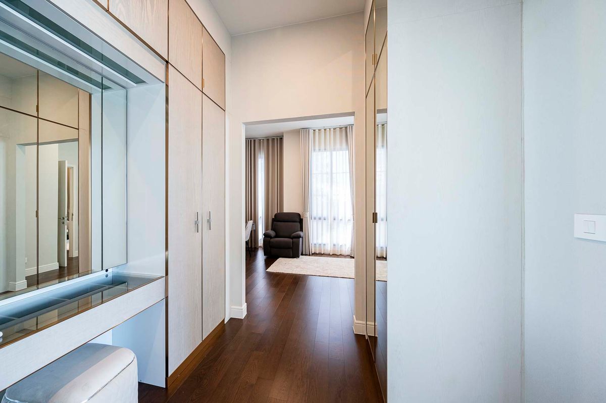 ให้เช่าบ้านพัฒนาการ ศรีนครินทร์ : บ้านเดี่ยวให้เช่า 📍 Narasiri Krungthep Kreetha 📍 5 ห้องนอน 6 ห้องน้ำ เฟอร์นิเจอร์ และ เครื่องใช้ไฟฟ้าครบ 