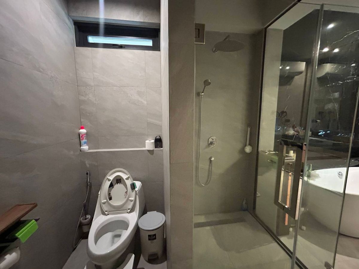 For SaleHouseSukhumvit, Asoke, Thonglor : Detached house, Sukhumvit zone, near BTS. Phra Khanong only 4 minutes