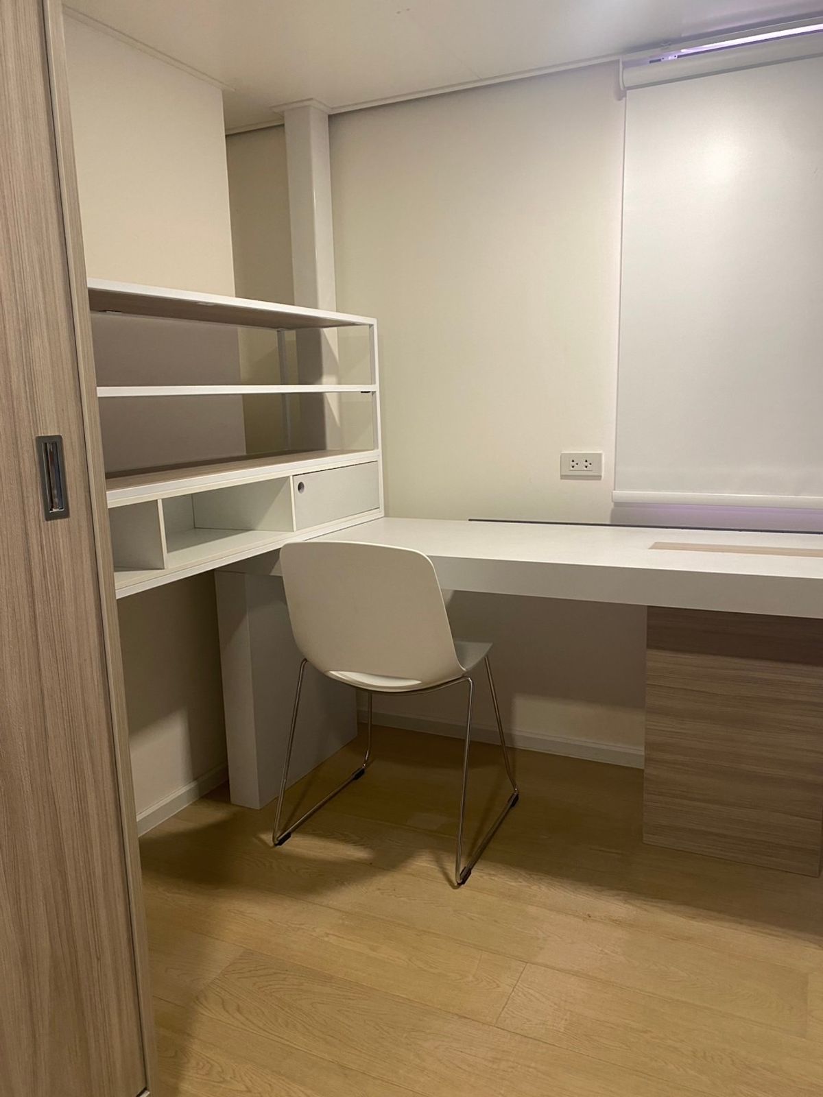 ให้เช่าคอนโดพระราม 9 เพชรบุรีตัดใหม่ RCA : ให้เช่า 📍 Chewathai Residence Asoke 📍 ใกล้ MRT พระราม 9 เฟอร์นิเจอร์ และ เครื่องใช้ไฟฟ้าครบ 