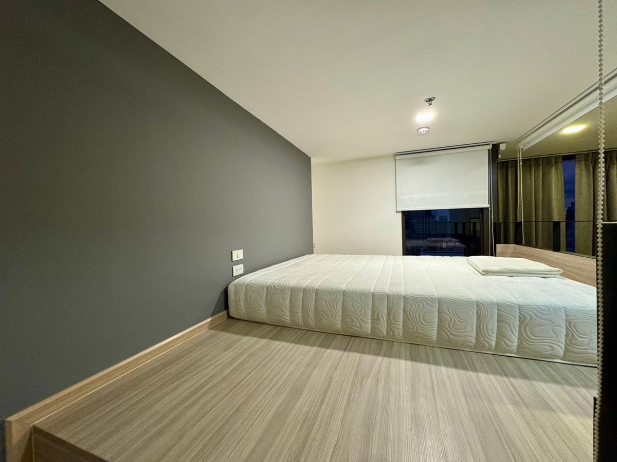 ให้เช่าคอนโดพระราม 9 เพชรบุรีตัดใหม่ RCA : ให้เช่า 📍 Chewathai Residence Asoke 📍 ใกล้ MRT พระราม 9 เฟอร์นิเจอร์ และ เครื่องใช้ไฟฟ้าครบ 