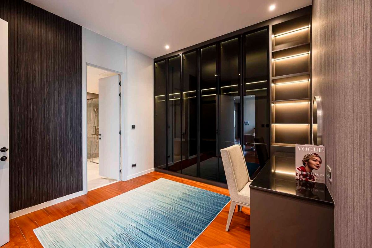 ให้เช่าบ้านพัฒนาการ ศรีนครินทร์ : บ้านเดี่ยวให้เช่า ✨ Bugaan Pattanakarn ✨ 4 ห้องนอน 5 ห้องน้ำ เฟอร์นิเจอร์ และ เครื่องใช้ไฟฟ้าครบ 