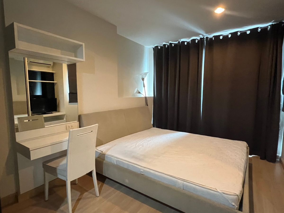 For RentCondoLadprao, Central Ladprao : 📣 Life @ladprao 18. MRT Lat Phrao / 40 sq.m., 1 bedroom, big room 📞 Line: @pukkhome (with @)