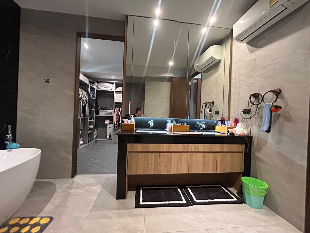 For SaleHouseSukhumvit, Asoke, Thonglor : Detached house, Sukhumvit zone, near BTS. Phra Khanong only 4 minutes