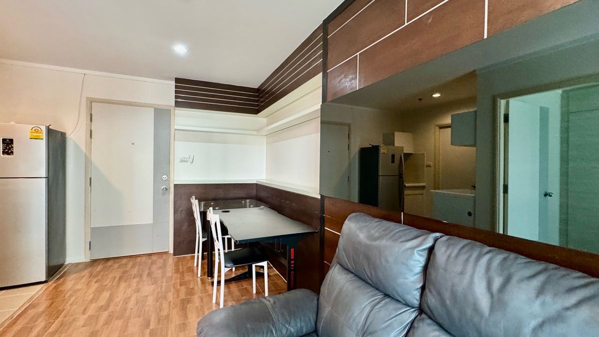 For RentCondoRama9, Petchburi, RCA : For rent 📍 Lumpini Park Rama 9 -Ratchada Swimming Pool