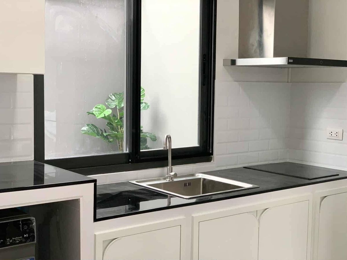 ให้เช่าทาวน์โฮมบางนา แบริ่ง ลาซาล : ทาวน์เฮ้าส์ให้เช่า ✨ Pleno Sukhumvit-Bangna 3 ✨ 3 ห้องนอน 2 ห้องน้ำ เฟอร์นิเจอร์ และ เครื่องใช้ไฟฟ้าครบ 