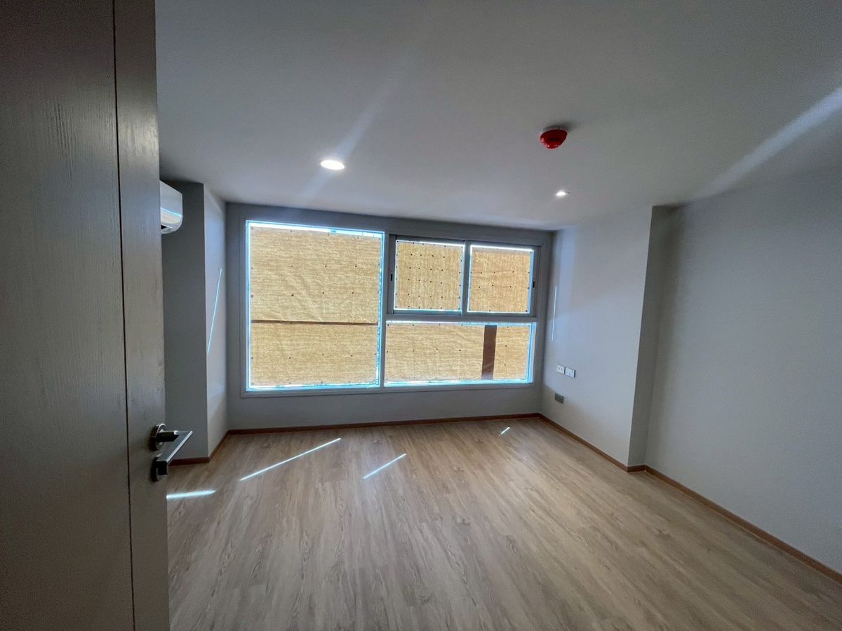 For SaleCondoSiam Paragon ,Chulalongkorn,Samyan : Sell down payment culture chula 2 bedroom 1 bath price 10.9 MB only