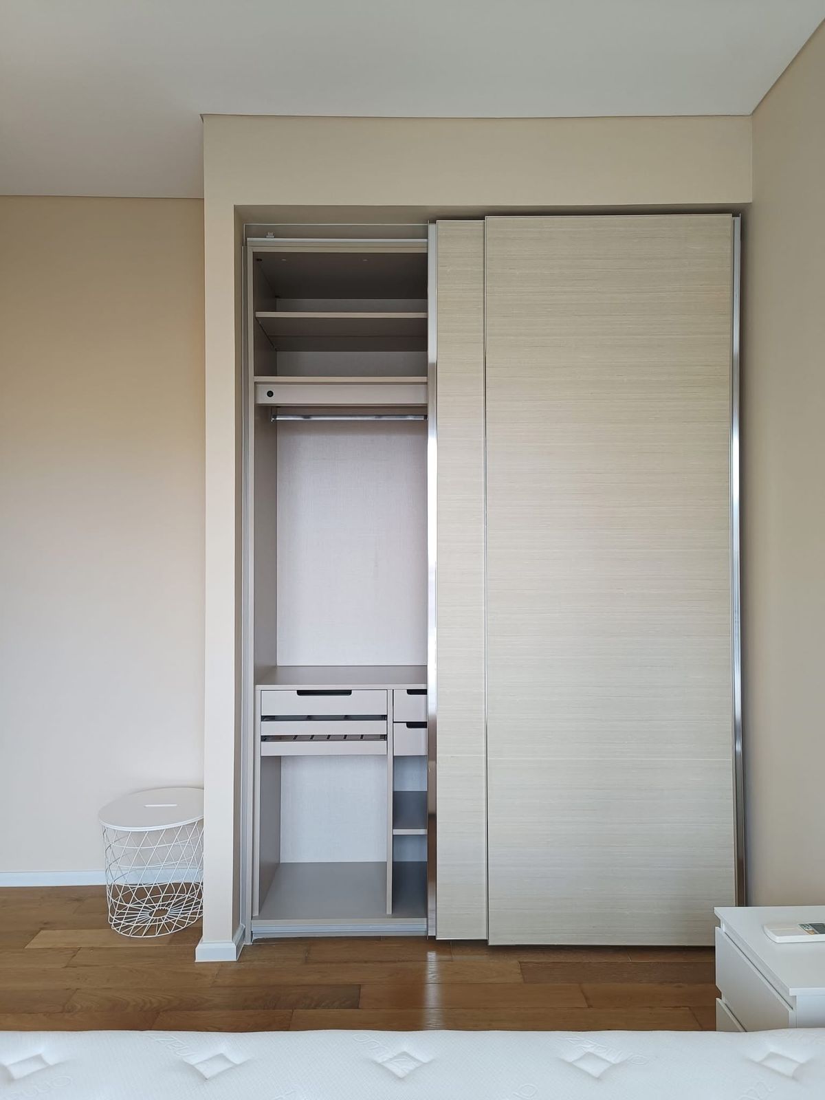 ให้เช่าคอนโดลาดพร้าว เซ็นทรัลลาดพร้าว : ให้เช่า 📍 The Saint Residences 📍 เฟอร์นิเจอร์ และ เครื่องใช้ไฟฟ้าครบ ใกล้ BTS ห้าแยกลาดพร้าว