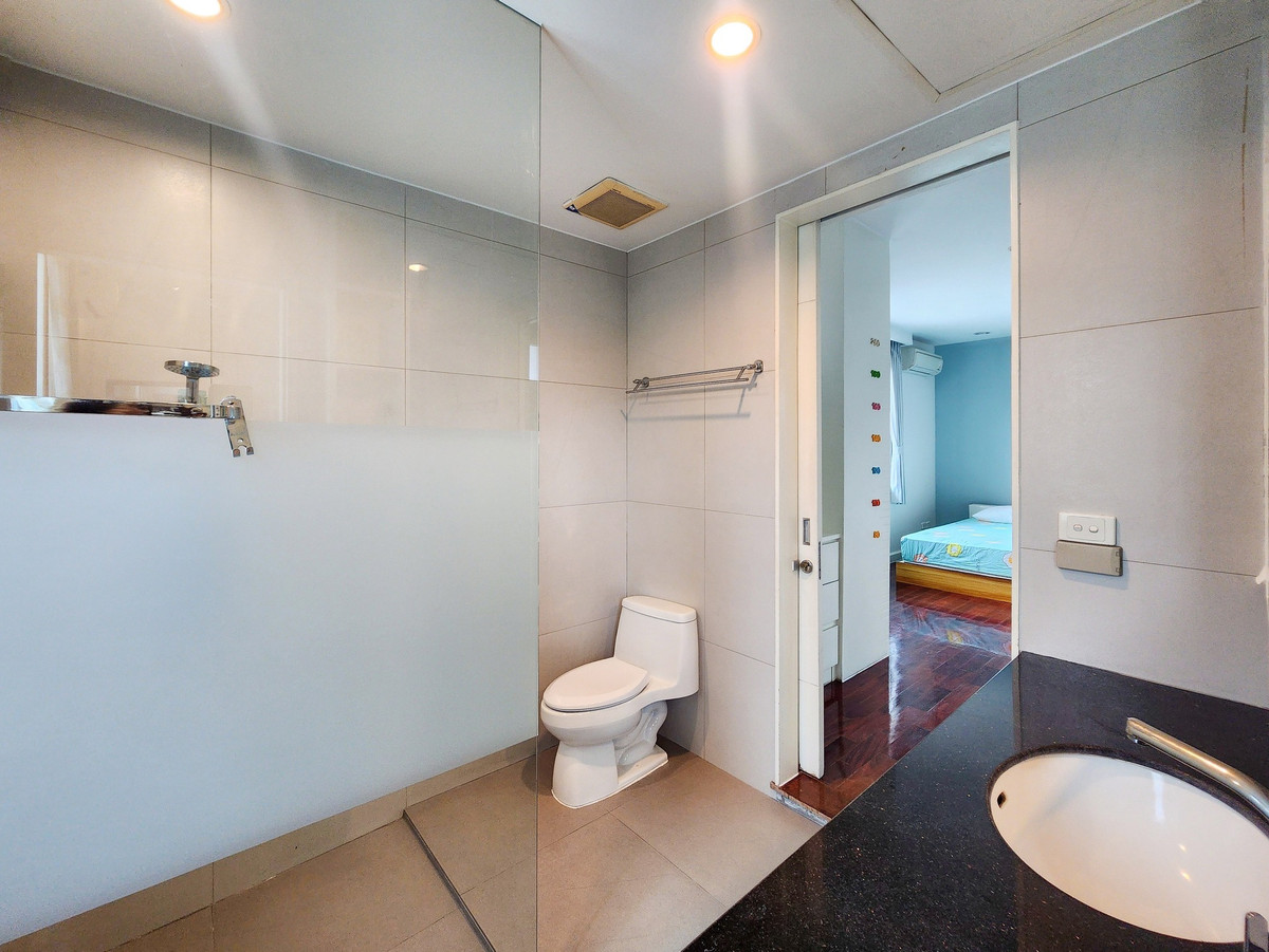 ให้เช่าบ้านลาดพร้าว เซ็นทรัลลาดพร้าว : SK05031 ให้เช่าบ้านลาดพร้าว2  บ้านเดี่ยวหลังใหญ่ พื้นที่เยอะ เลียบทางด่วน เอกมัย - รามอินทรา