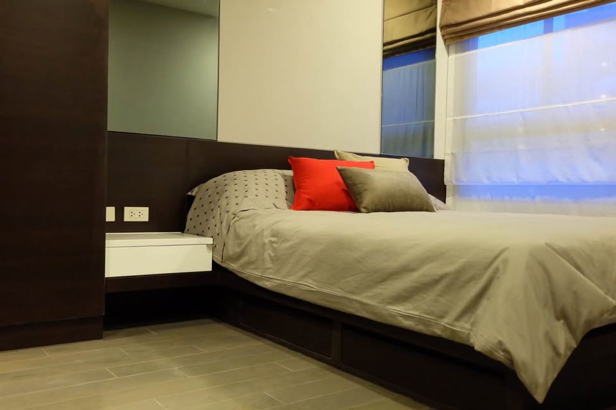 For RentCondoSukhumvit, Asoke, Thonglor : Rent Mirage Sukhumvit 27, 1 bedroom, full of appliances, ready to move in. Facilities: Swimming Pool, Fitness, Security 24 hours, near BTS Asoke & MRT Sukhumvit