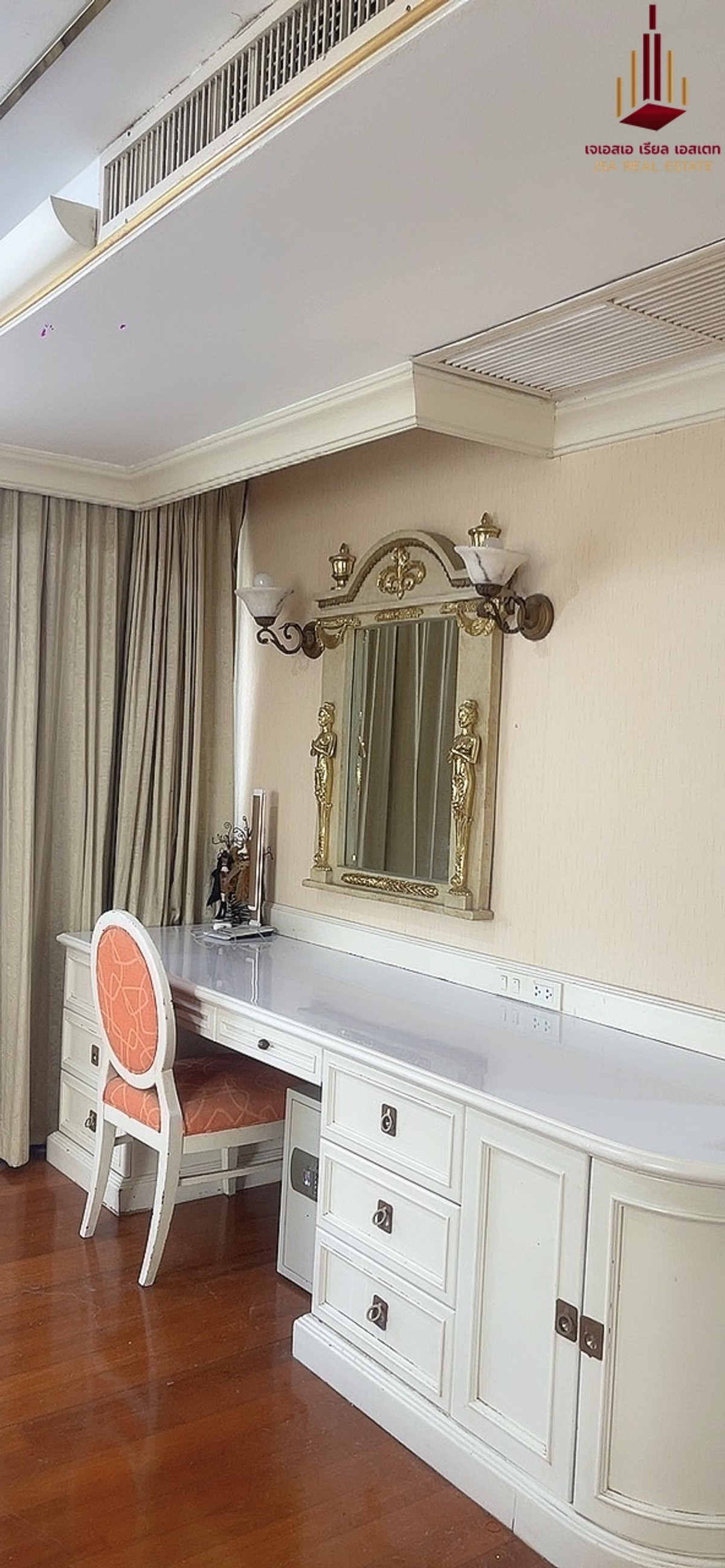 ให้เช่าคอนโดสุขุมวิท อโศก ทองหล่อ : ✨ For Rent: Las Colinas Condo ✨  💰 Only 65,000 THB/month