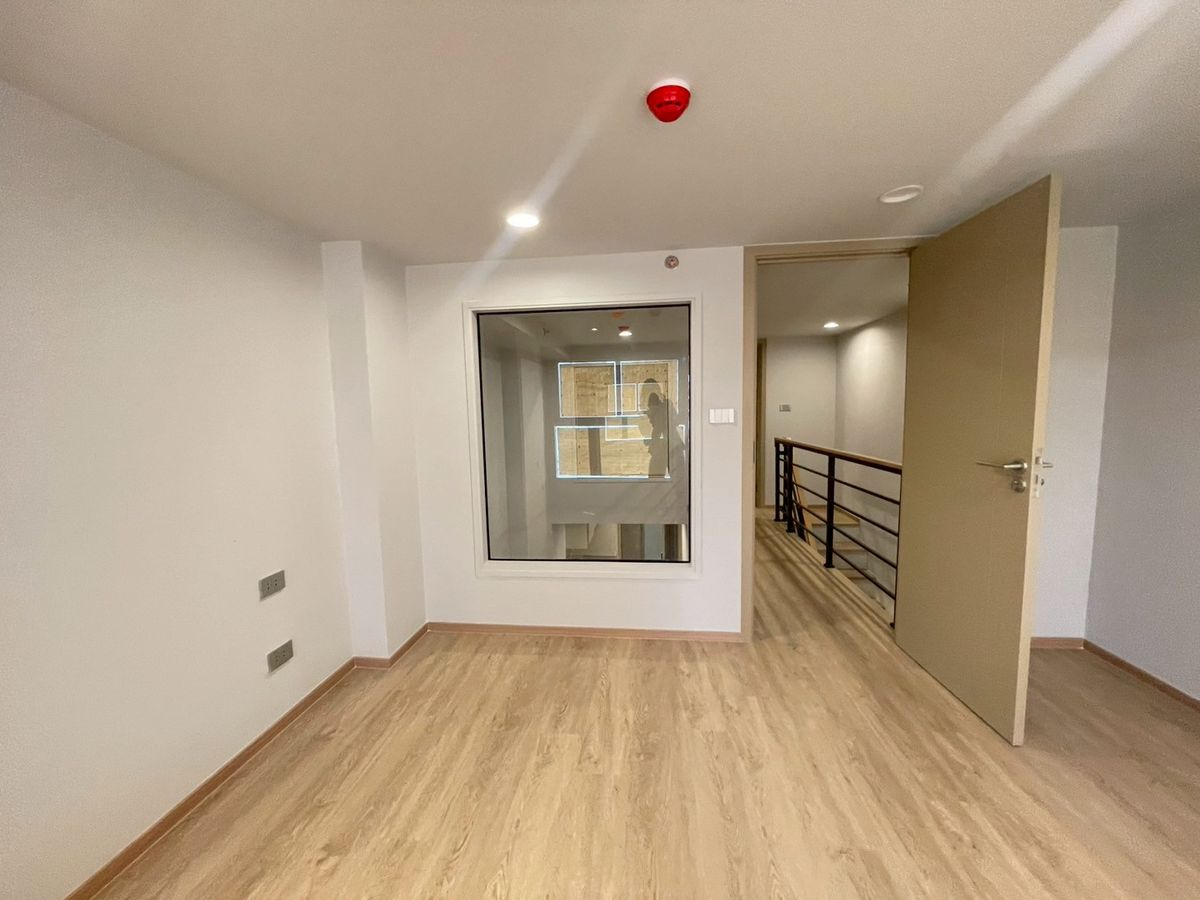 For SaleCondoSiam Paragon ,Chulalongkorn,Samyan : Sell down payment culture chula 2 bedroom 1 bath price 10.9 MB only