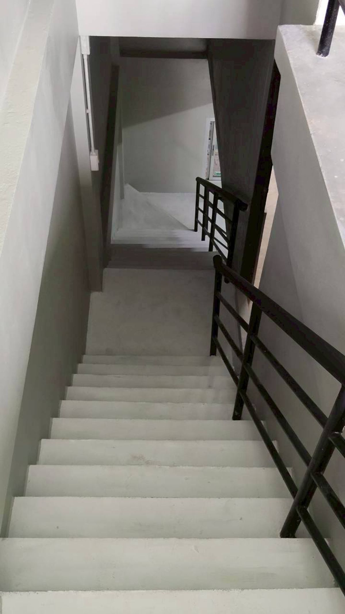 For SaleShop HouseMahachai Samut Sakhon : For Sale: 3.5-Storey Commercial Building – Baan Fahsai