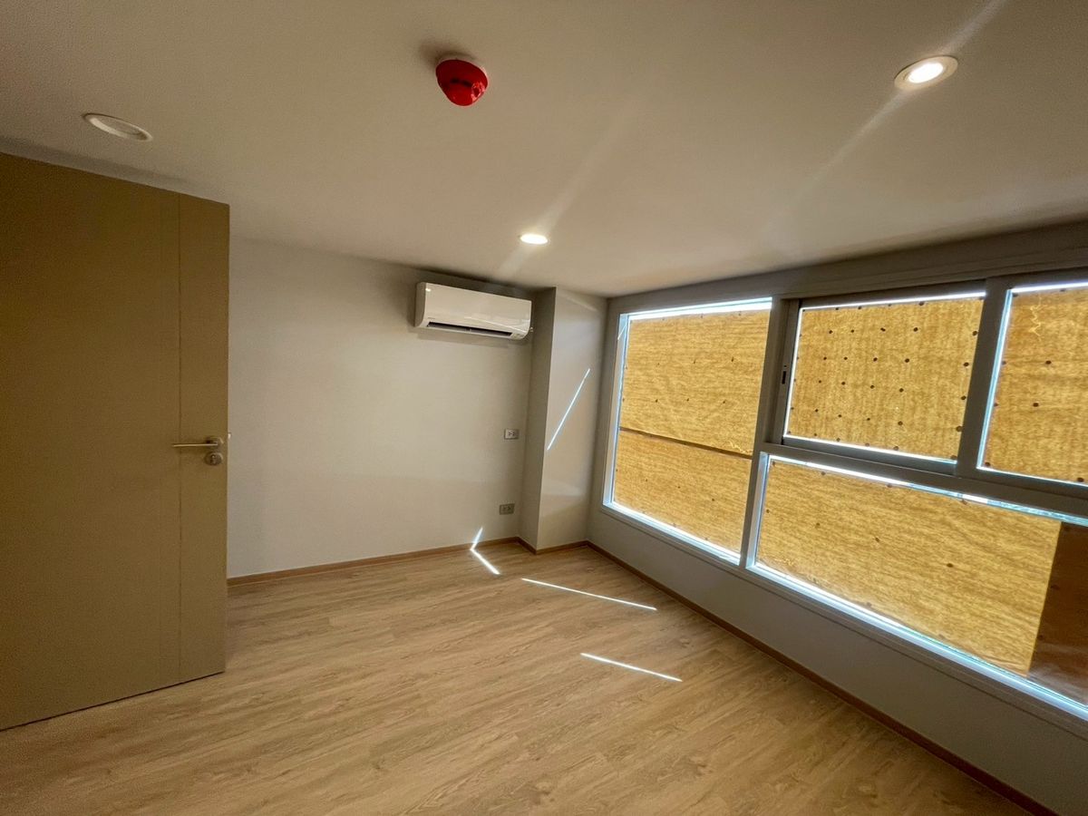 For SaleCondoSiam Paragon ,Chulalongkorn,Samyan : Sell down payment culture chula 2 bedroom 1 bath price 10.9 MB only