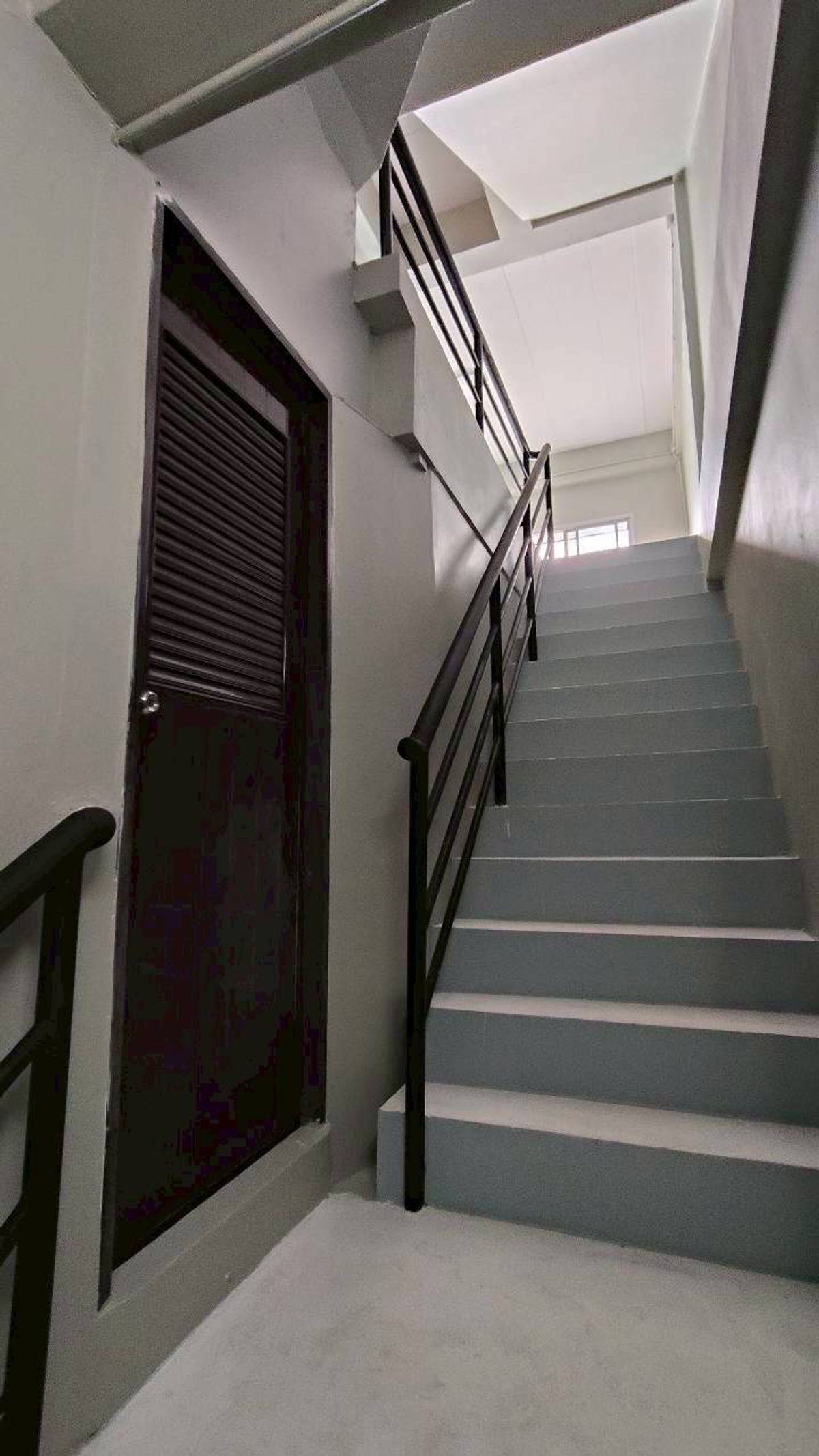 For SaleShop HouseMahachai Samut Sakhon : For Sale: 3.5-Storey Commercial Building – Baan Fahsai