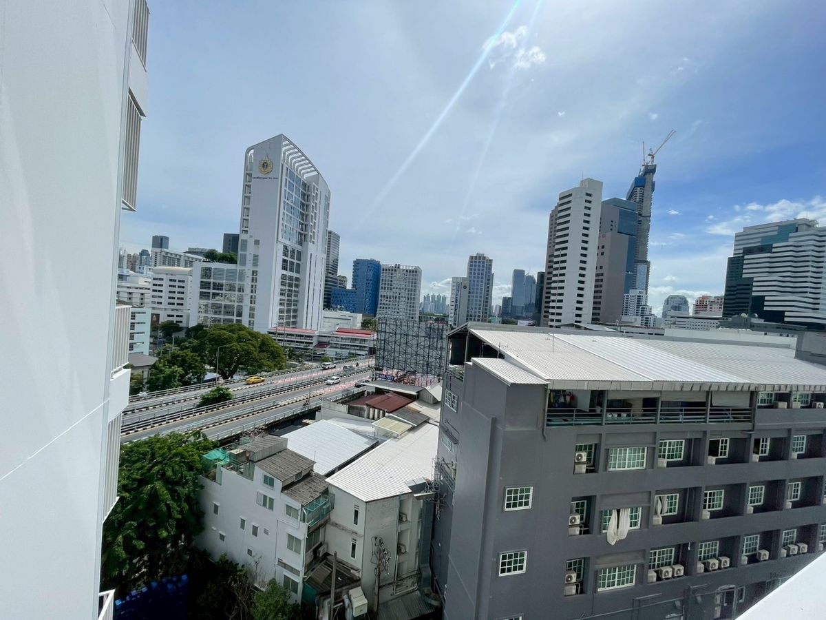 For SaleCondoSiam Paragon ,Chulalongkorn,Samyan : Sell down payment culture chula 2 bedroom 1 bath price 10.9 MB only