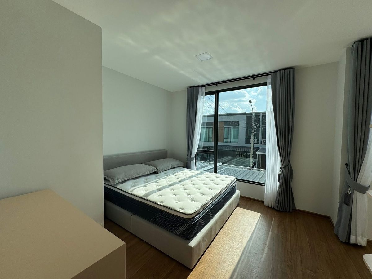 ให้เช่าทาวน์โฮมบางนา แบริ่ง ลาซาล : ทาวน์เฮ้าส์ให้เช่า ✨ Pleno Sukhumvit-Bangna 3 ✨ 3 ห้องนอน 2 ห้องน้ำ เฟอร์นิเจอร์ และ เครื่องใช้ไฟฟ้าครบ 