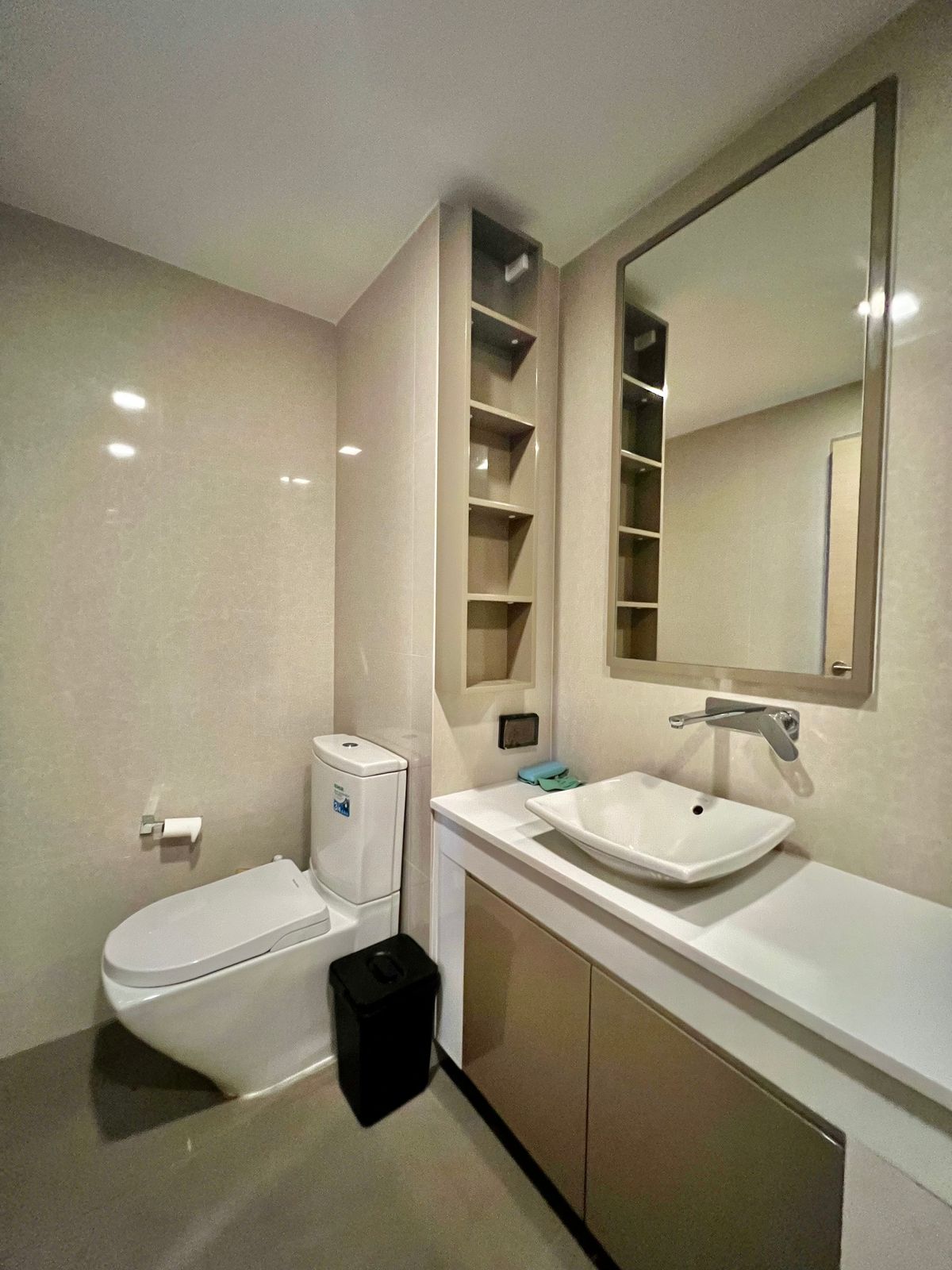 For SaleCondoSukhumvit, Asoke, Thonglor : Selling with 1 bedroom tenant 7.7 million Liv@49 Sukhumvit 49