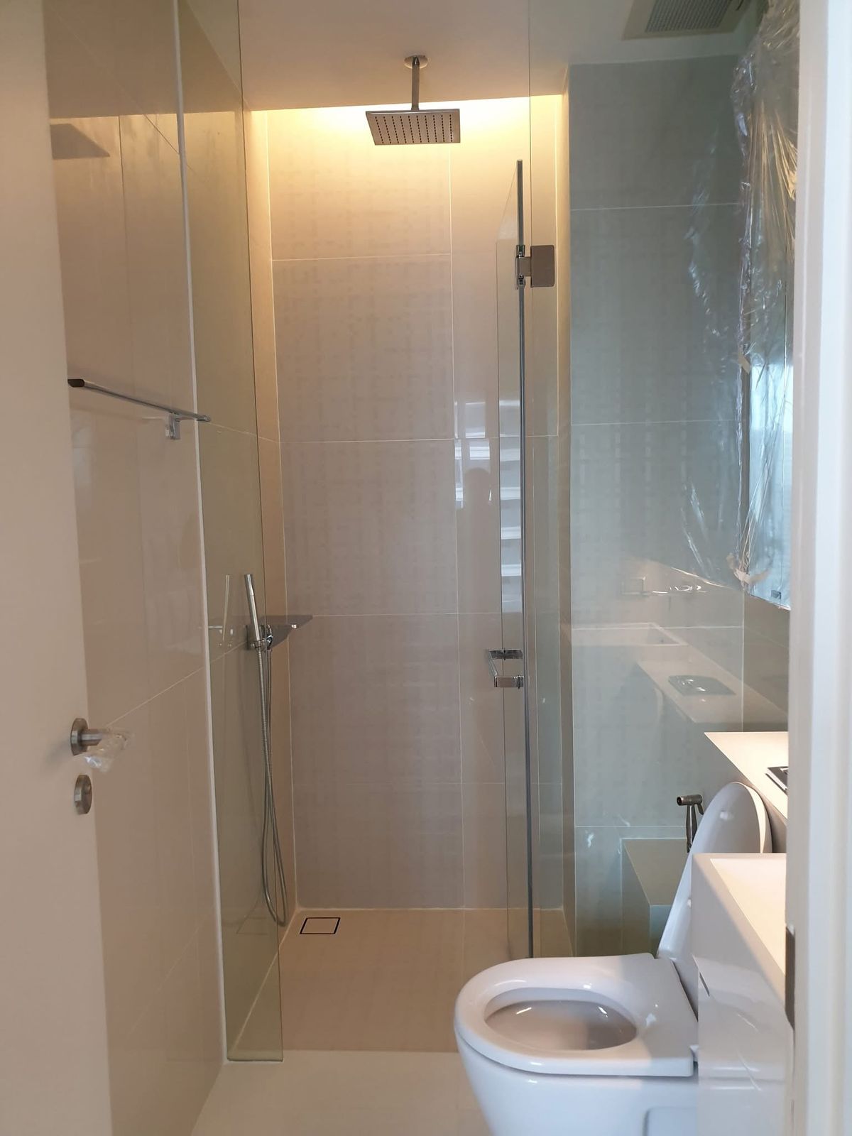 ให้เช่าคอนโดลาดพร้าว เซ็นทรัลลาดพร้าว : ให้เช่า 📍 The Saint Residences 📍 เฟอร์นิเจอร์ และ เครื่องใช้ไฟฟ้าครบ ใกล้ BTS ห้าแยกลาดพร้าว