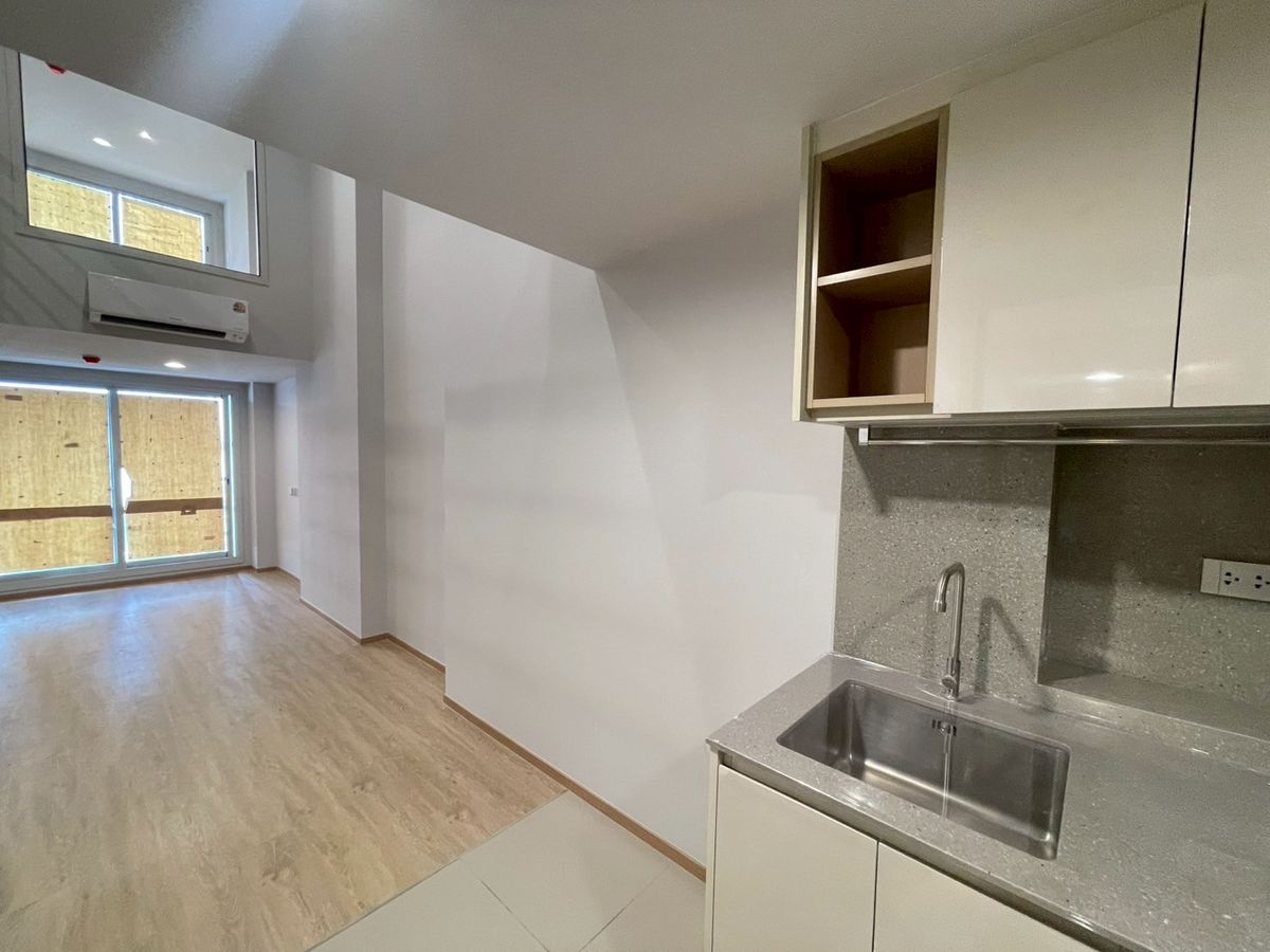 For SaleCondoSiam Paragon ,Chulalongkorn,Samyan : Sell down payment culture chula 2 bedroom 1 bath price 10.9 MB only