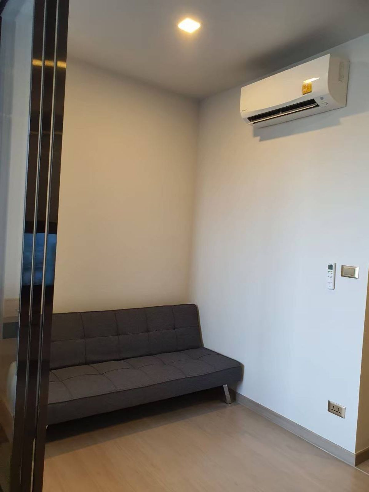For RentCondoRama9, Petchburi, RCA : 🔥 One 9 Five Asoke-Rama 9 🔥 📍 Near MRT Rama 9 🚆 Convenient transportation ✨ Luxury condo in the heart of New CBD