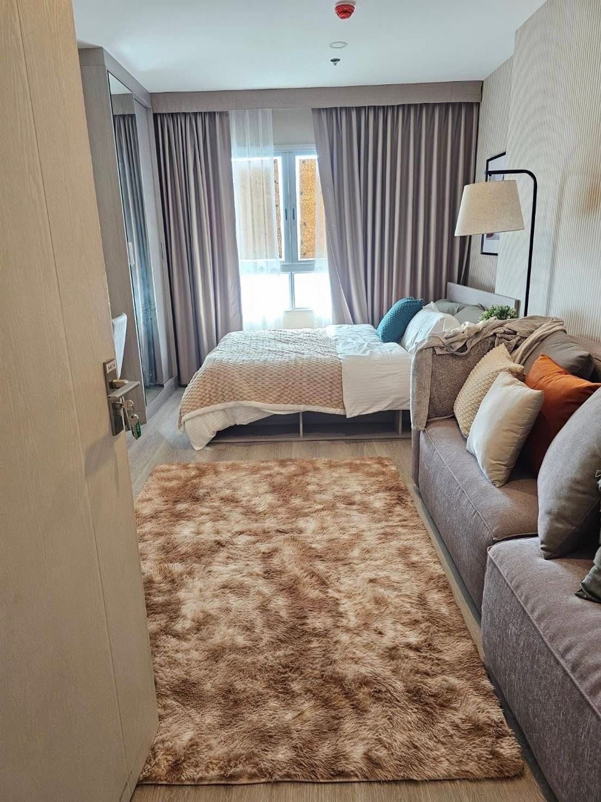 For RentCondoThaphra, Talat Phlu, Wutthakat : ⭐️ Elio Sathorn - Wutthakat ⭐️ Rental room size 25 sqm. Very beautiful room, complete electrical appliances