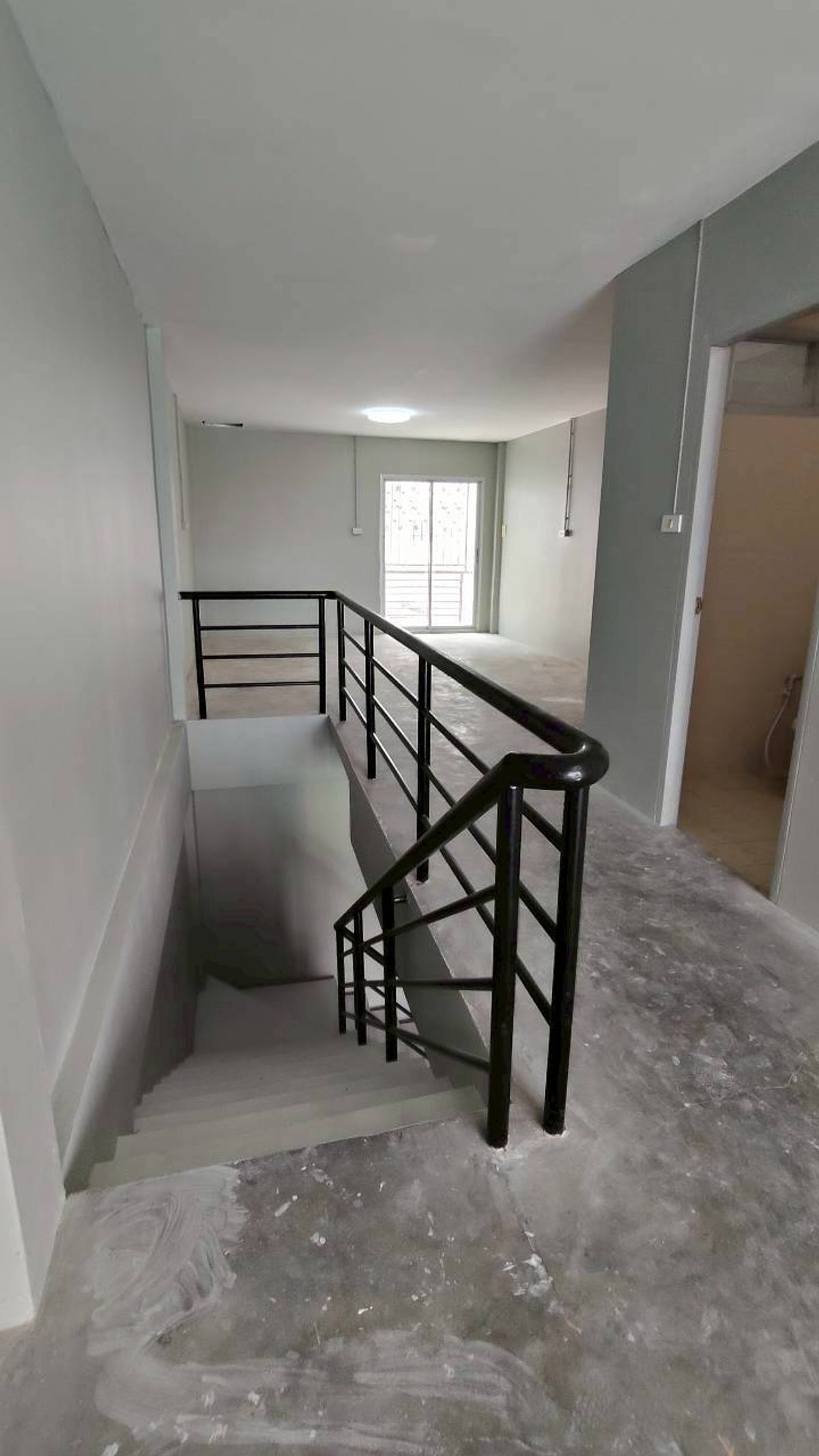 For SaleShop HouseMahachai Samut Sakhon : For Sale: 3.5-Storey Commercial Building – Baan Fahsai