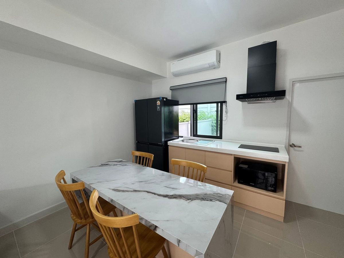 ให้เช่าทาวน์โฮมบางนา แบริ่ง ลาซาล : ทาวน์เฮ้าส์ให้เช่า ✨ Pleno Sukhumvit-Bangna 3 ✨ 3 ห้องนอน 2 ห้องน้ำ เฟอร์นิเจอร์ และ เครื่องใช้ไฟฟ้าครบ 