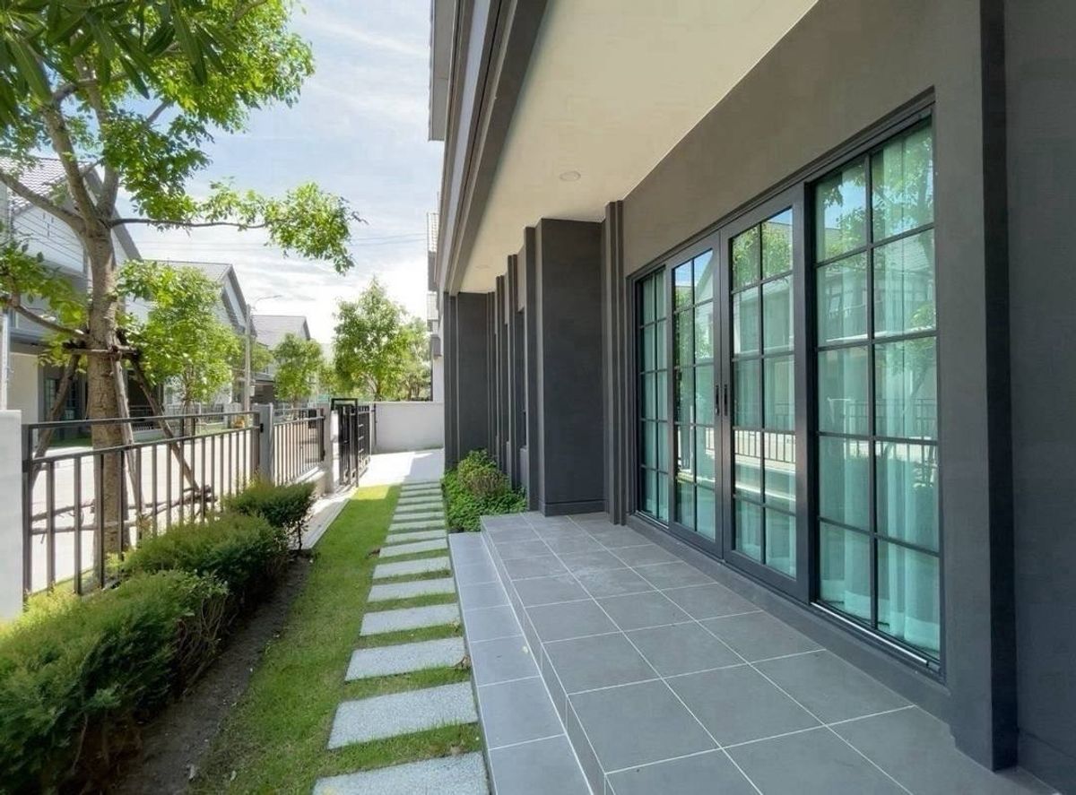 ให้เช่าบ้านบางนา แบริ่ง ลาซาล : 💥ForRent💥4Bed • Centro Bangna (Phase2) 🏡 Near Mega Bangna 🔥Hot Price 🔥 Ready to move in ‼️  Fully Furnished ✨