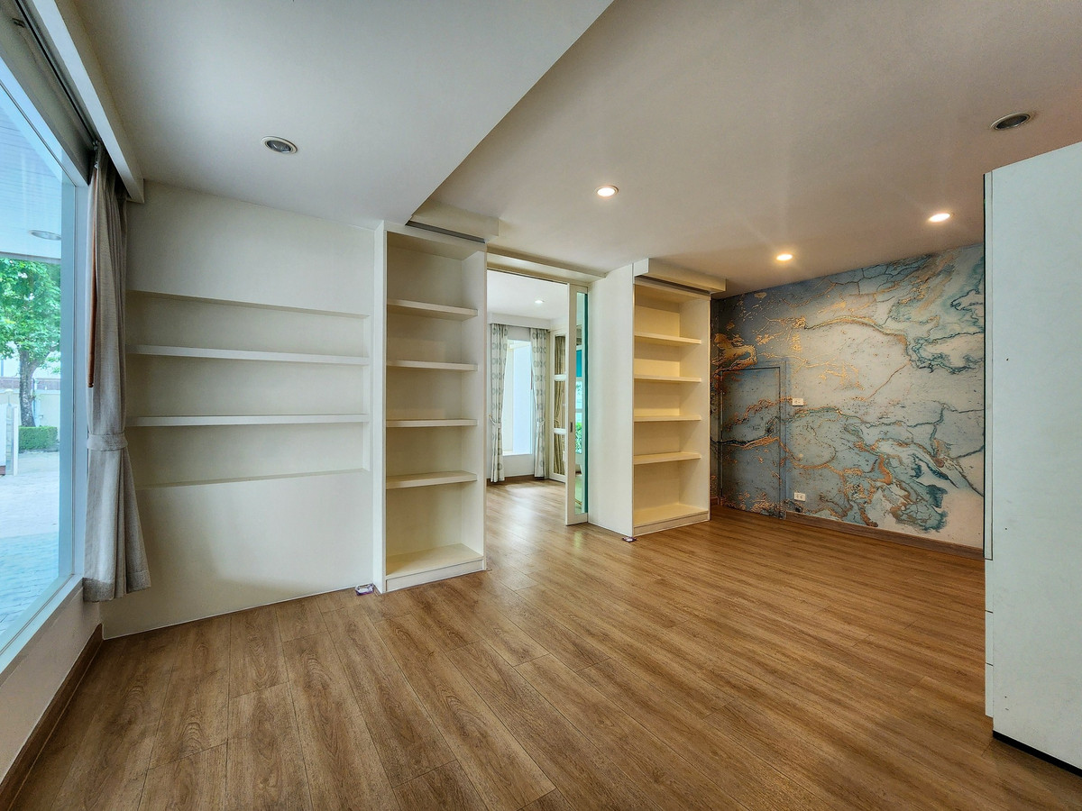 ให้เช่าบ้านลาดพร้าว เซ็นทรัลลาดพร้าว : SK05031 ให้เช่าบ้านลาดพร้าว2  บ้านเดี่ยวหลังใหญ่ พื้นที่เยอะ เลียบทางด่วน เอกมัย - รามอินทรา