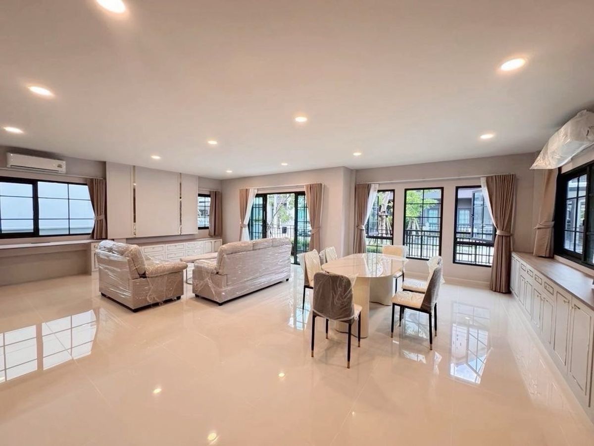 ให้เช่าบ้านบางนา แบริ่ง ลาซาล : 💥ForRent💥4Bed • Centro Bangna (Phase2) 🏡 Near Mega Bangna 🔥Hot Price 🔥 Ready to move in ‼️  Fully Furnished ✨