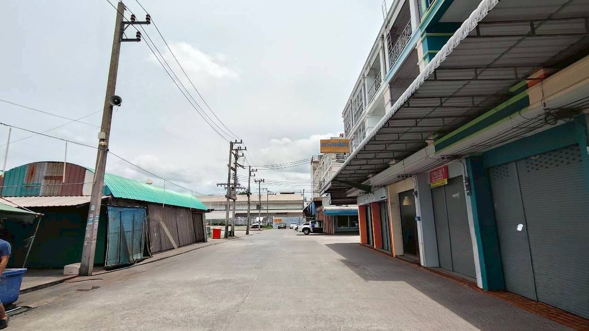 For SaleShop HouseMahachai Samut Sakhon : For Sale: 3.5-Storey Commercial Building – Baan Fahsai