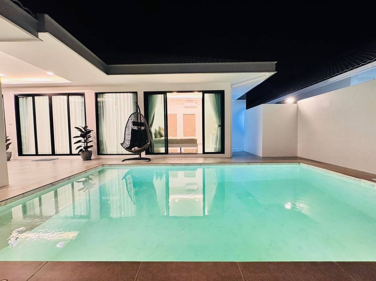 ขายพัทยา บางแสน ชลบุรี สัตหีบ : ขายพูลวิลลา 4 ห้องนอน 5 ห้องน้ำ Villa at Jomtien ซื้อในนามบริษัท