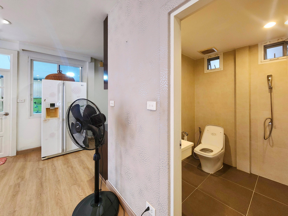 ให้เช่าบ้านลาดพร้าว เซ็นทรัลลาดพร้าว : SK05031 ให้เช่าบ้านลาดพร้าว2  บ้านเดี่ยวหลังใหญ่ พื้นที่เยอะ เลียบทางด่วน เอกมัย - รามอินทรา