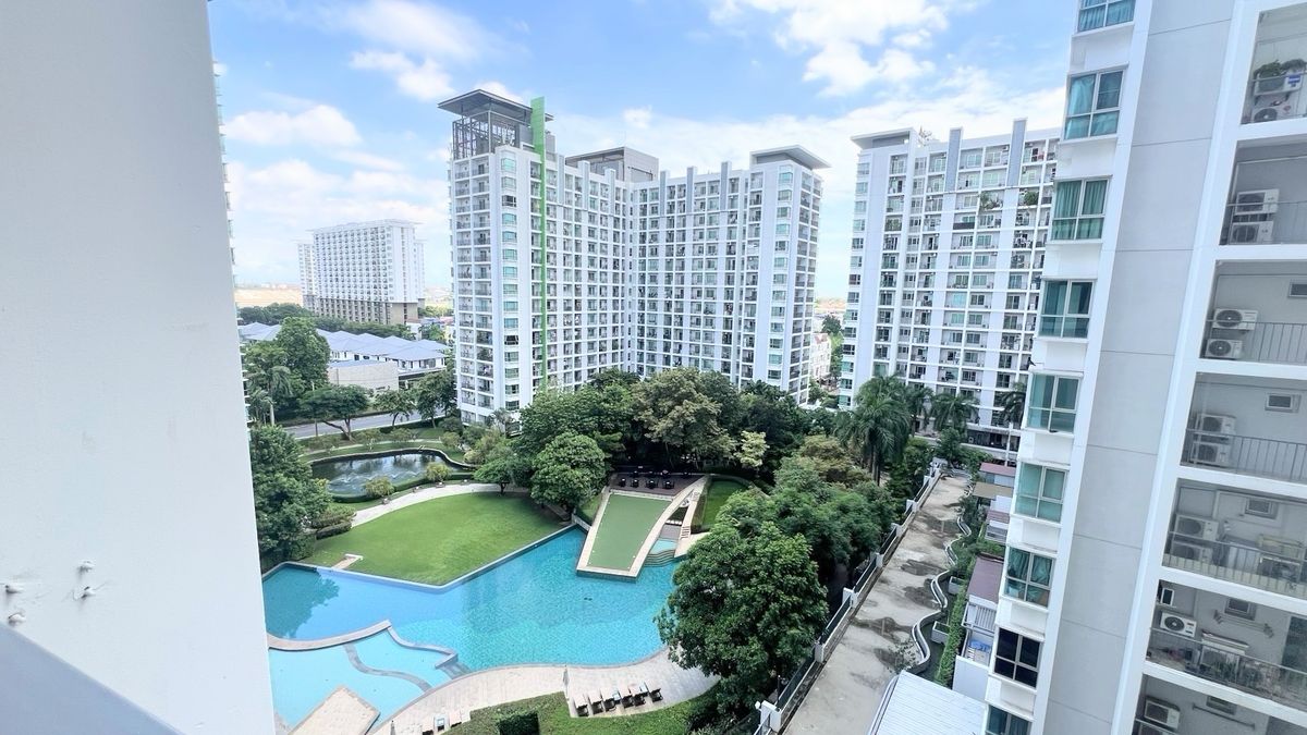 For SaleCondoPattanakan, Srinakarin : Urgent before renovating The cheapest in the project Free to transfer everything Complete furniture