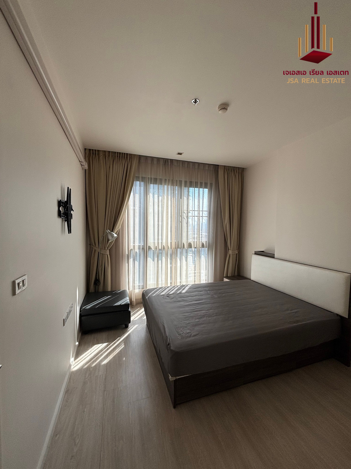 For RentCondoRatchadapisek, Huaikwang, Suttisan : ✨ For Rent: Quinn Ratchada 17 Condo ✨ 💰 ONLY 45,000 THB/Month