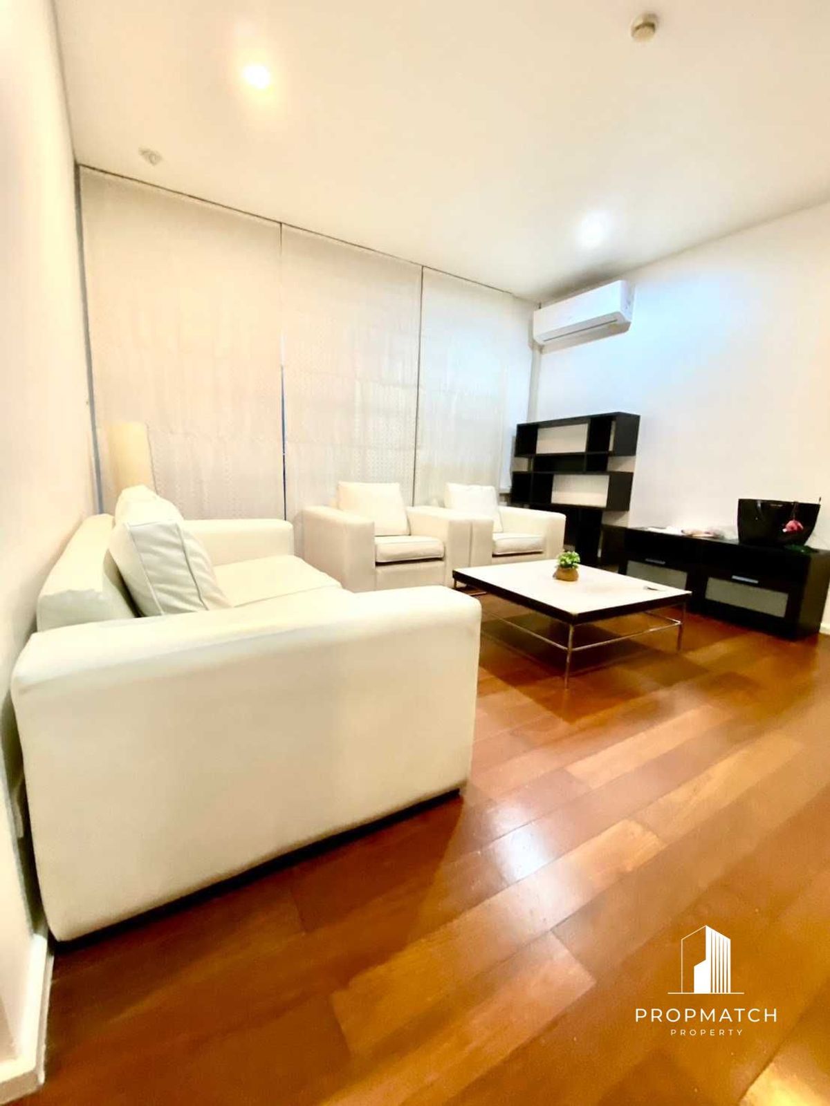 ให้เช่าคอนโดสุขุมวิท อโศก ทองหล่อ : ✨Flash Deal ✨Wind Sukhumvit 23( 2Bed 2Bath 77.71SQM.) แต่งครบพร้อมอยู่ !! เพียง 45,000บาทต่อเดือน Tel.0981315848 @propmatch